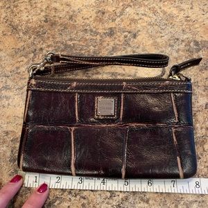 Dooney & Bourke wristlet